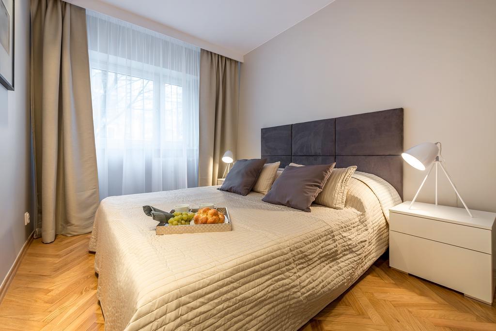 P&O Apartments Emilii Plater وارسو الغرفة الصورة