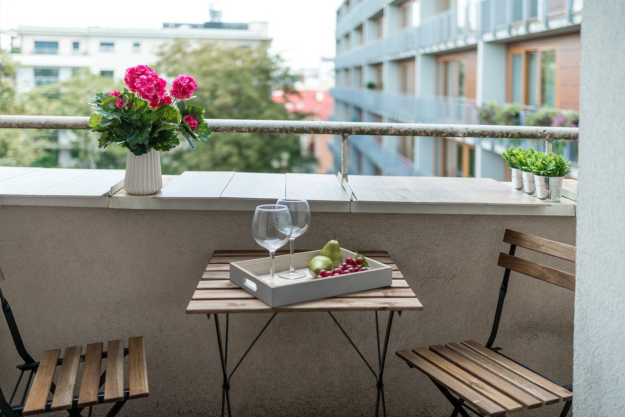 P&O Apartments Emilii Plater وارسو المظهر الخارجي الصورة